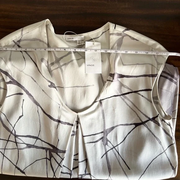 NWT Vince Fog Silk Stretch Scoop Neck Wiggle Dress Large $295 All Occasion